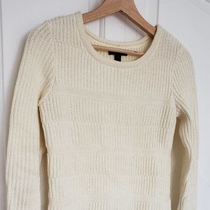 White Tommy Hilfiger sweater (size XS)